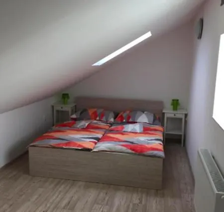Lidická Slavkov, 4 Person Appartamento *